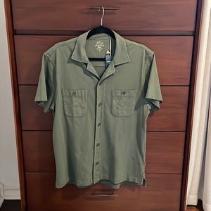 J Crew Green Short Sleeve Shirt (Medium)